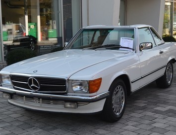 MERCEDES BENZ SL 560 Cabrio, R107, Artikweiß, BJ 1989, (023)