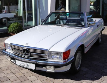 MERCEDES BENZ SL 560 Cabrio, R107, Artikweiß, BJ 1987, (021)