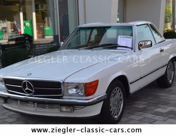 MERCEDES BENZ SL 560 Cabrio, R107, Artikweiß, BJ 1988, (008)